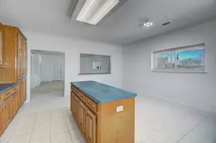 1399 County Rd 611, Dayton, TX 77535 - Photo 12