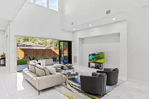 14002 Woodthorpe Ln, Houston, TX 77079 - Photo 10