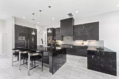 14002 Woodthorpe Lane, Houston, TX 77079 - Photo 6