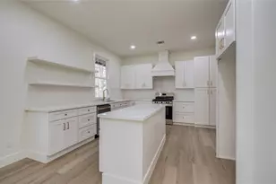 727 Travis St, Columbus, TX 78934 - Photo 14