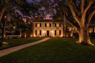 3105 Locke Ln, Houston, TX 77019 - Photo 2