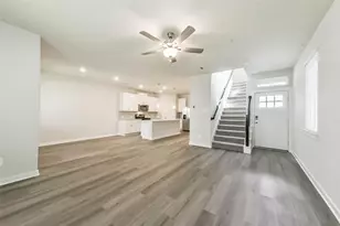 583 Avisa Dr, Kemah, TX 77565 - Photo 6