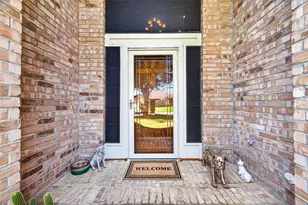 11004 Oakwood Dr, La Porte, TX 77571 - Photo 2