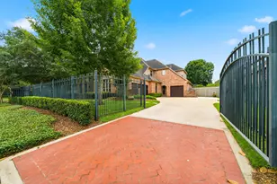 18 Waters Lake Blvd, Missouri City, TX 77459 - Photo 8