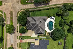 18 Waters Lake Blvd, Missouri City, TX 77459 - Photo 4