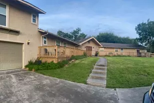 561 Lakeway Dr, Conroe, TX 77316 - Photo 18