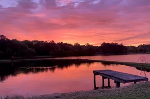 561 Lakeway Dr, Conroe, TX 77316 - Photo 1