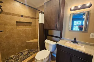 108 Oriole Ln, Angleton, TX 77515 - Photo 14