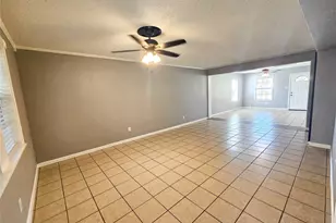 108 Oriole Ln, Angleton, TX 77515 - Photo 8