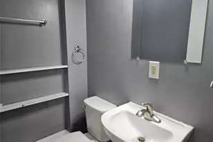 108 Oriole Ln, Angleton, TX 77515 - Photo 20