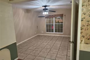 19323 Dianeshire Dr, Spring, TX 77388 - Photo 4