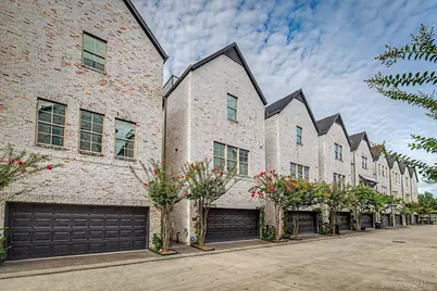 4009 University Grove Street, Houston, TX 77023 - Photo 1