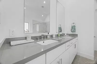 4009 University Grove Street, Houston, TX 77023 - Photo 32