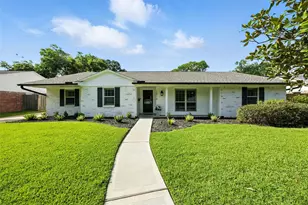 10718 Chevy Chase Dr, Houston, TX 77042 - Photo 2