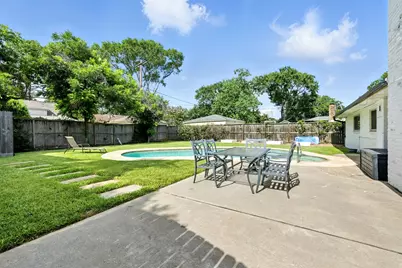 10718 Chevy Chase Drive, Houston, TX 77042 - Photo 38