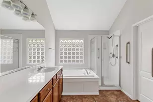16002 NE Sonoma Park Dr, Houston, TX 77049 - Photo 18