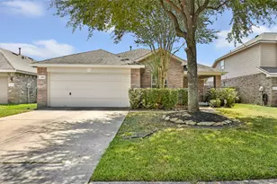 16002 NE Sonoma Park Dr, Houston, TX 77049 - Photo 2