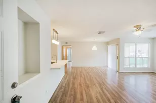 8051 Bay Branch Dr, The Woodlands, TX 77382 - Photo 2