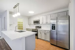 8051 Bay Branch Dr, The Woodlands, TX 77382 - Photo 12