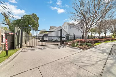 8726 Kempwood Drive, Houston, TX 77080 - Photo 34