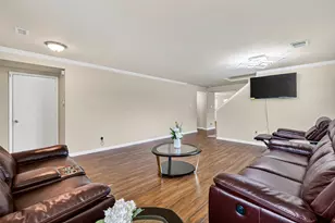 7130 Liberty Oak Ct, Houston, TX 77049 - Photo 8