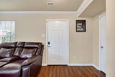 7130 Liberty Oak Court, Houston, TX 77049 - Photo 6