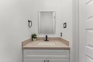 8605 Amadwe St, Houston, TX 77051 - Photo 20