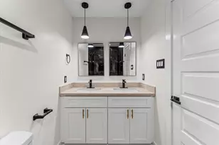 8605 Amadwe St, Houston, TX 77051 - Photo 14