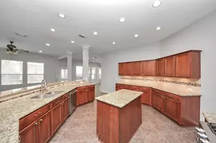 18403 Sierra Falls Ct, Tomball, TX 77377 - Photo 32