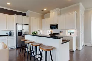 2724 Rutland St, Houston, TX 77008 - Photo 2