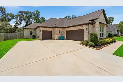 1006 Prescott Drive, Conroe, TX 77301 - Photo 2