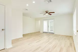 408 Gardenia St, Lake Jackson, TX 77566 - Photo 12