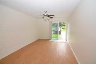 7104 Jetty Ln, Houston, TX 77072 - Photo 4