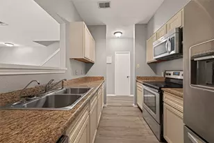 8091 El Mundo St, Houston, TX 77054 - Photo 12