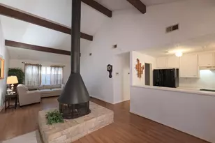 8650 Maplecrest Dr, Houston, TX 77099 - Photo 4