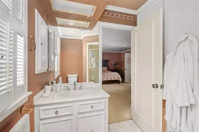 526 Bolton Place, Houston, TX 77024 - Photo 36