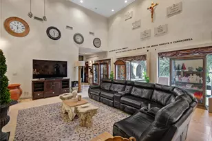 526 Bolton Pl, Houston, TX 77024 - Photo 12
