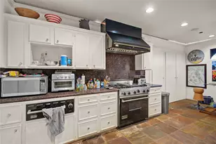 526 Bolton Pl, Houston, TX 77024 - Photo 16