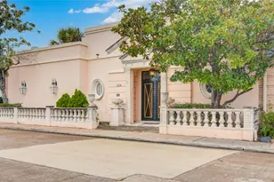 526 Bolton Pl, Houston, TX 77024 - Photo 1