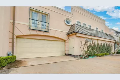 526 Bolton Place, Houston, TX 77024 - Photo 46