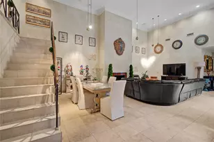 526 Bolton Pl, Houston, TX 77024 - Photo 16