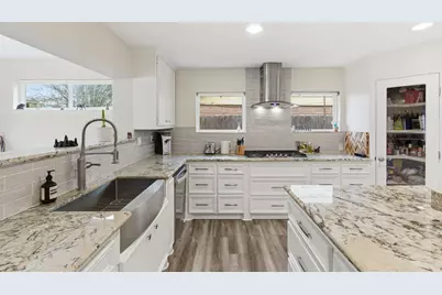 5807 Ettrick Drive, Houston, TX 77035 - Photo 14