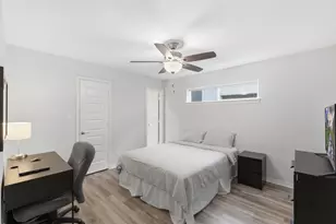 5807 Ettrick Dr, Houston, TX 77035 - Photo 30