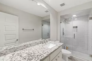 5807 Ettrick Dr, Houston, TX 77035 - Photo 32