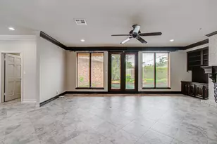 2 Hickory Shadows Dr, Houston, TX 77055 - Photo 20