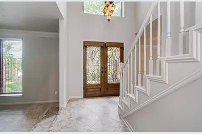 2 Hickory Shadows Drive, Houston, TX 77055 - Photo 12