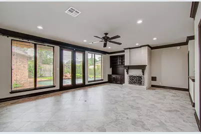 2 Hickory Shadows Drive, Houston, TX 77055 - Photo 14