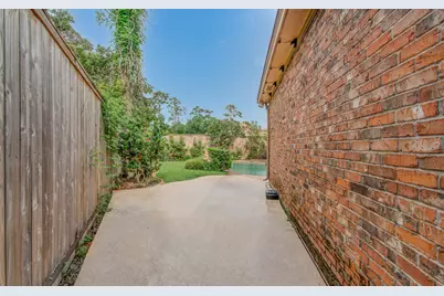 2 Hickory Shadows Drive, Houston, TX 77055 - Photo 50