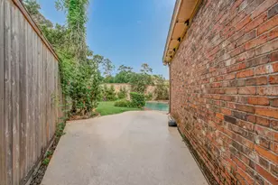 2 Hickory Shadows Dr, Houston, TX 77055 - Photo 50