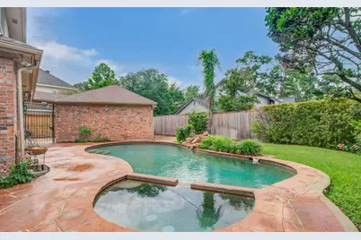 2 Hickory Shadows Drive, Houston, TX 77055 - Photo 46